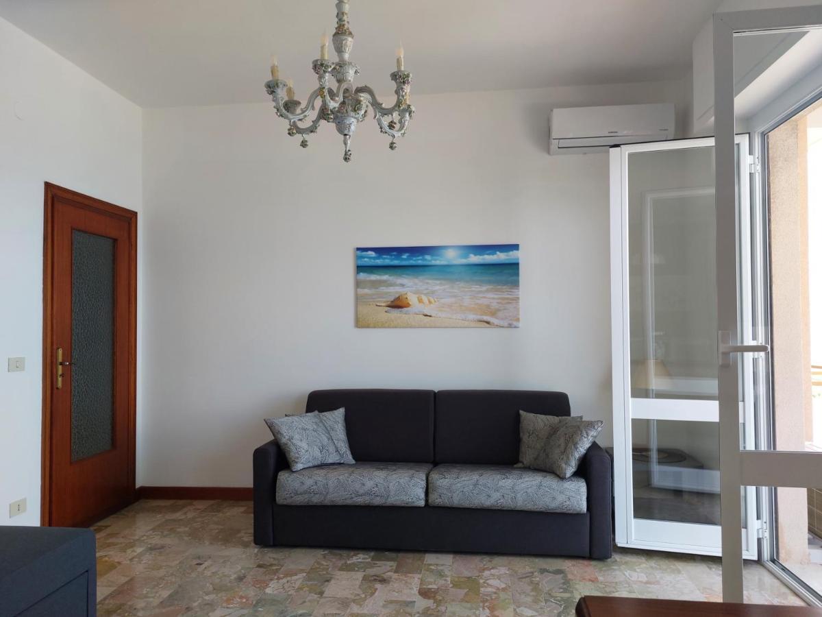 Maremare, Really On The Beach, With Private Parking Savone Extérieur photo