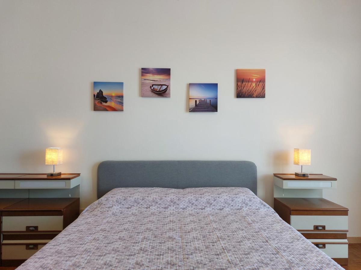 Maremare, Really On The Beach, With Private Parking Savone Extérieur photo