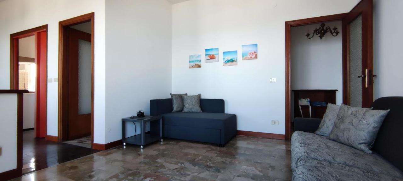 Maremare, Really On The Beach, With Private Parking Savone Extérieur photo