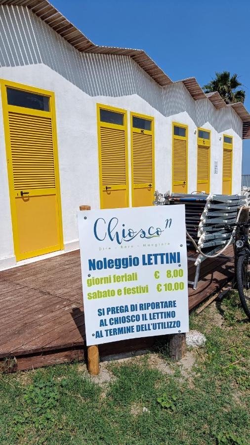 Maremare, Really On The Beach, With Private Parking Savone Extérieur photo